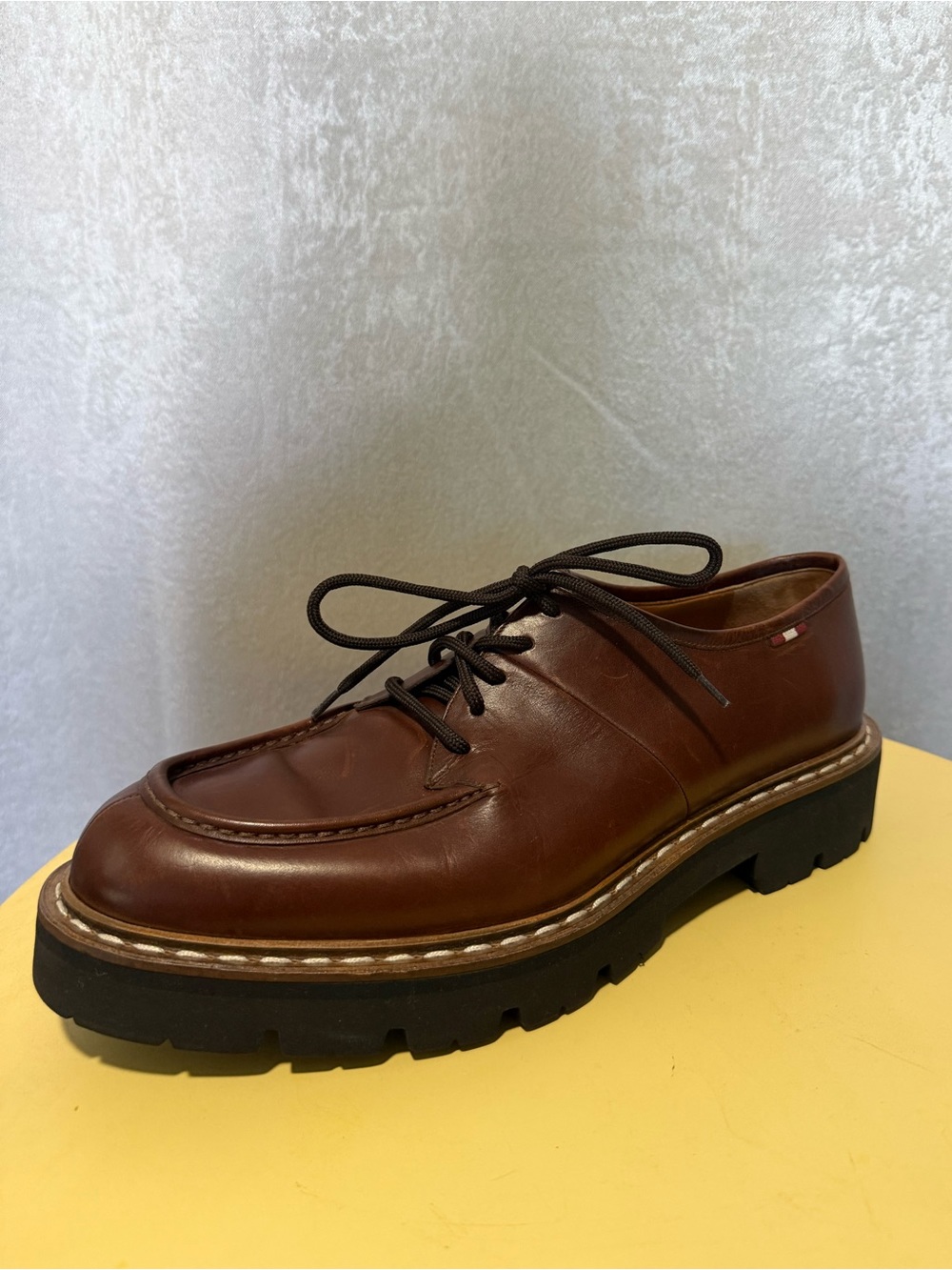 BALLY men's lace shoes